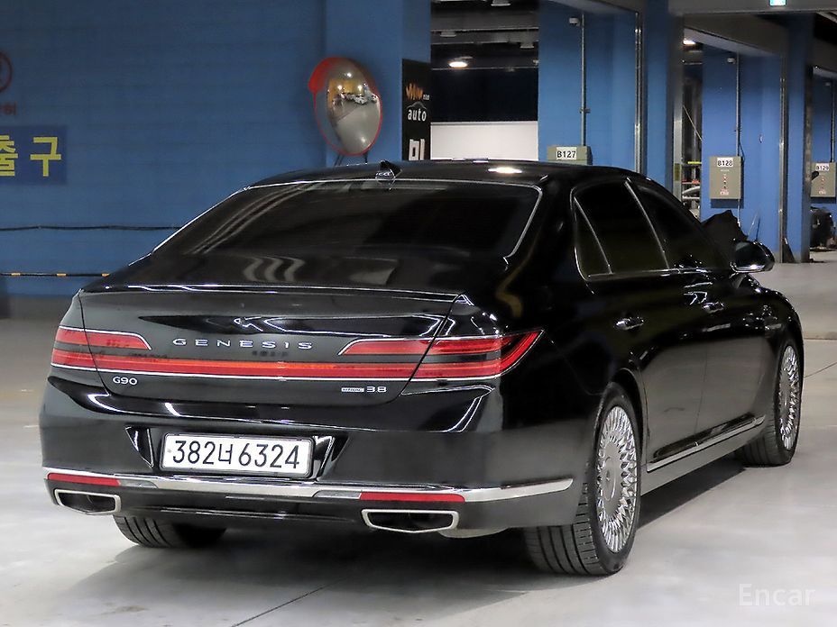  Genesis G90