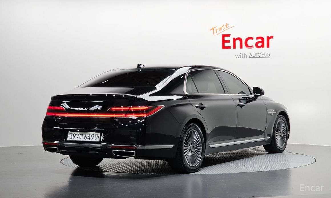  Genesis G90