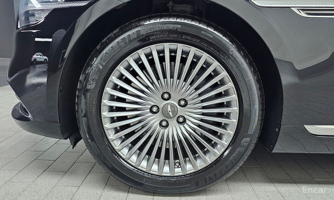  Genesis G90