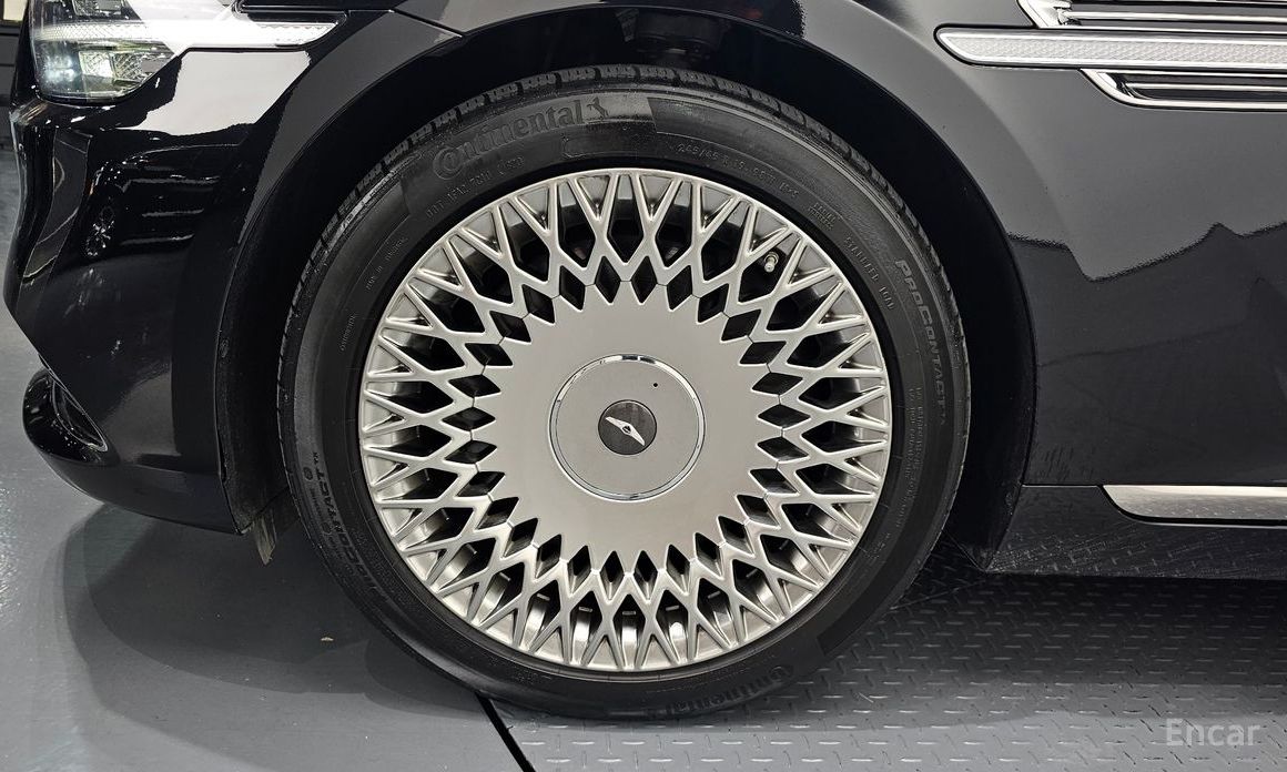  Genesis G90