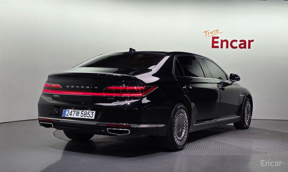  Genesis G90