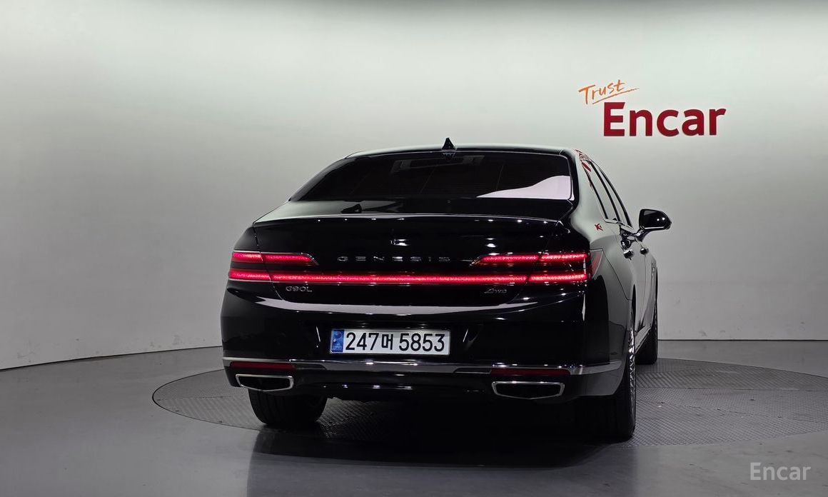  Genesis G90