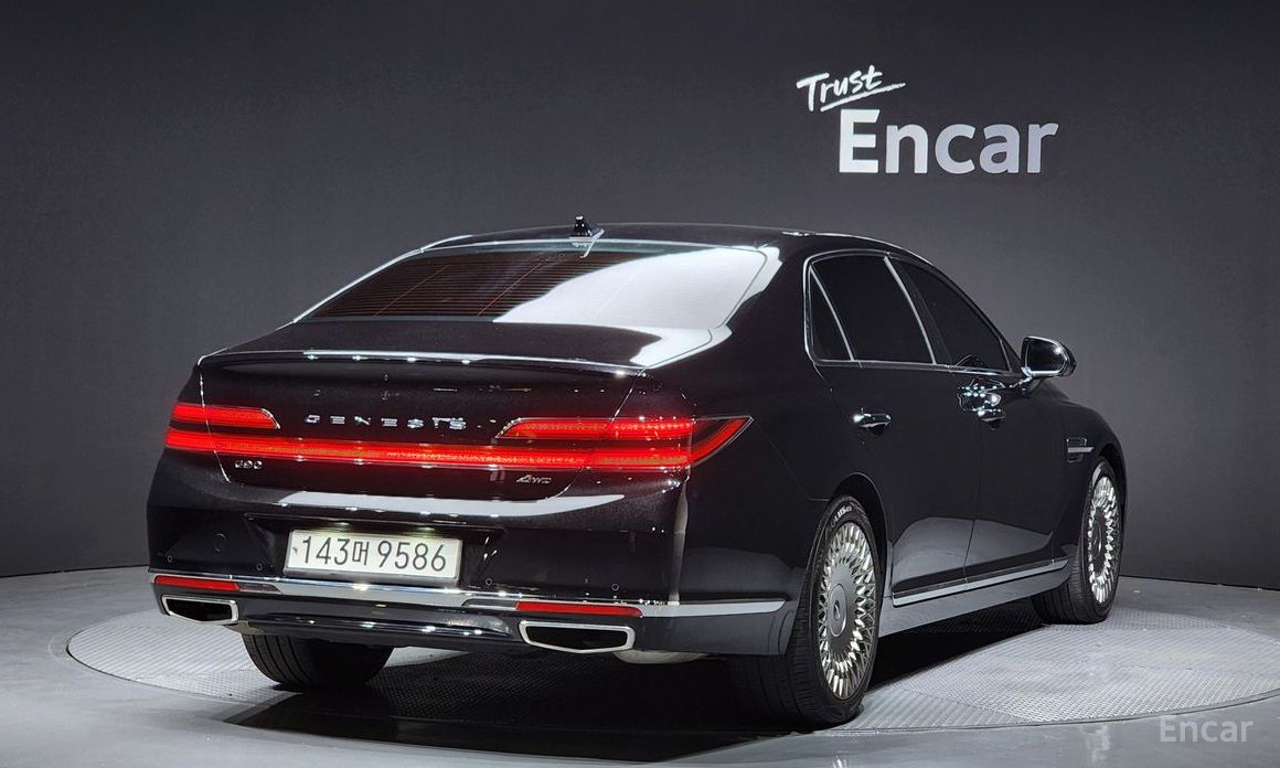  Genesis G90