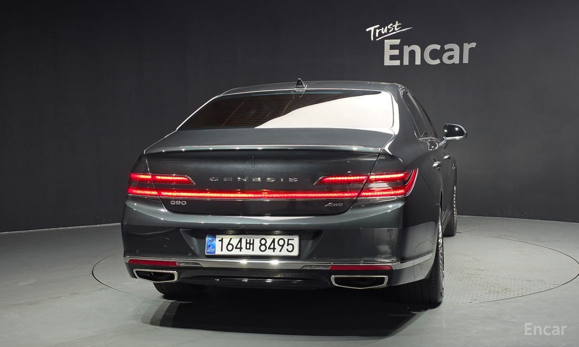  Genesis G90