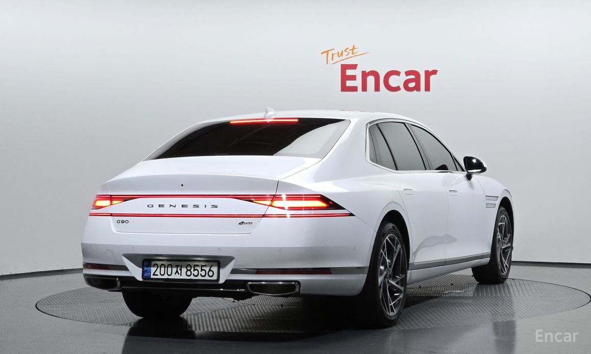  Genesis G90