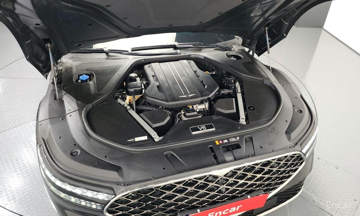  Genesis G90