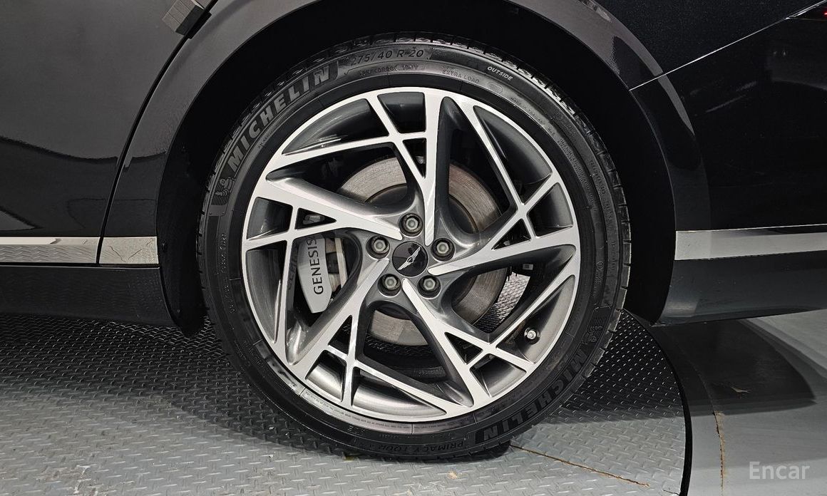  Genesis G90