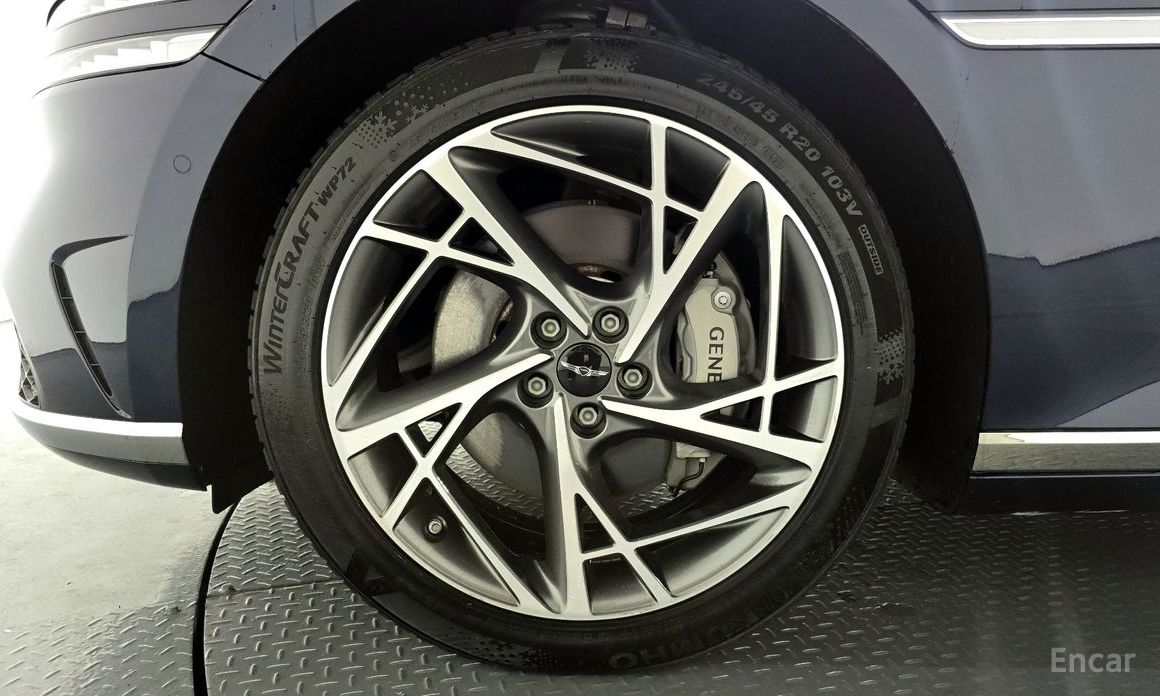  Genesis G90
