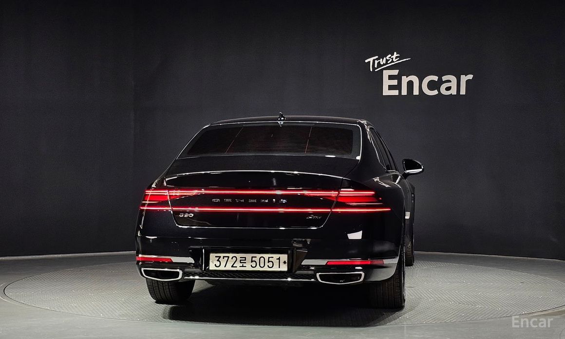  Genesis G90