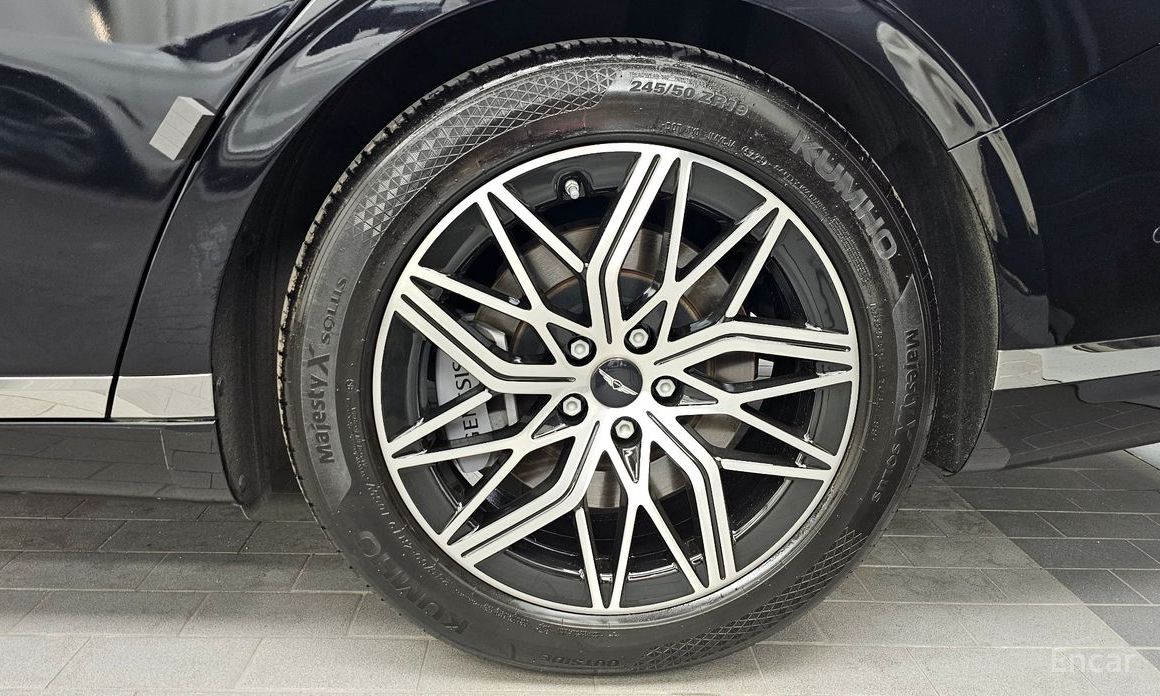  Genesis G90