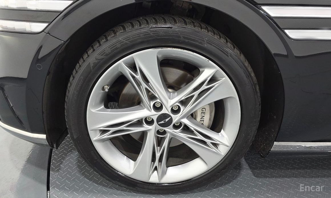  Genesis G90