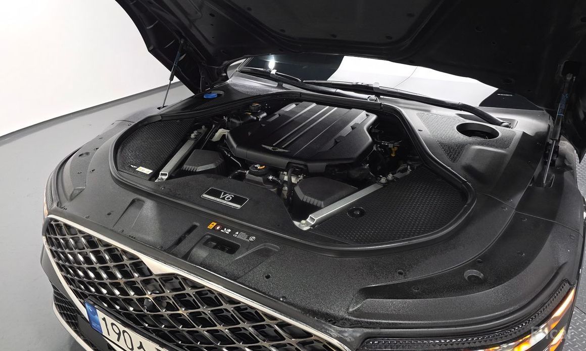  Genesis G90