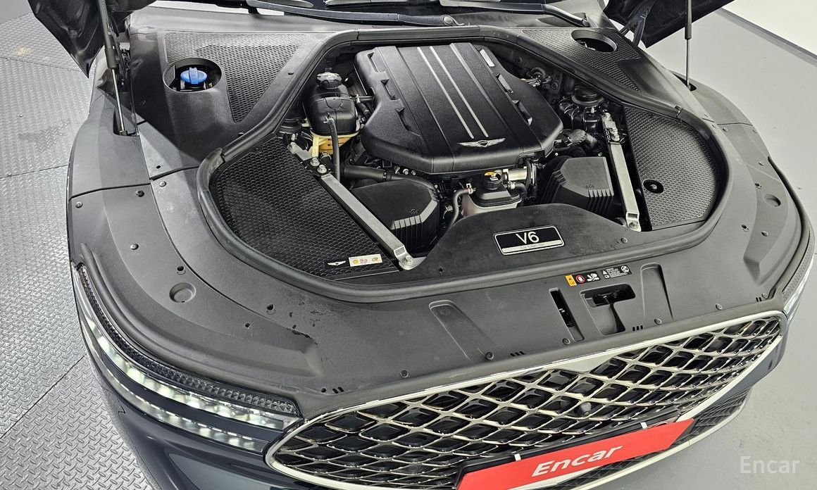  Genesis G90