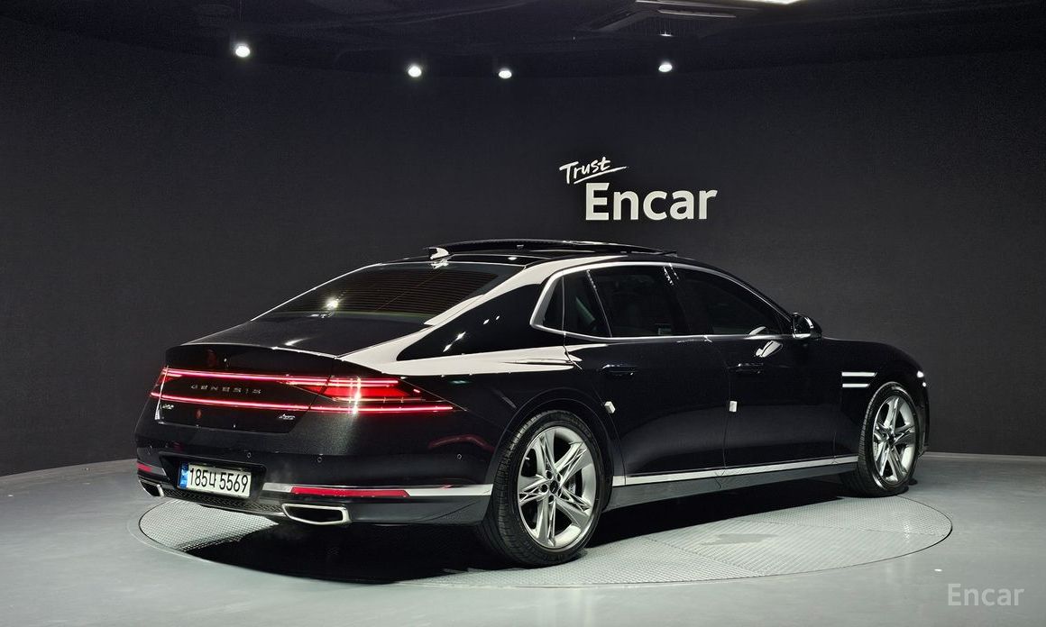  Genesis G90