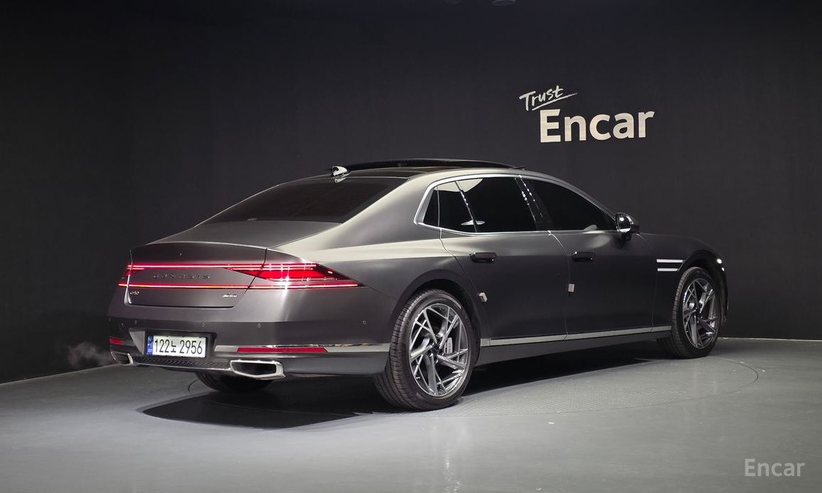  Genesis G90
