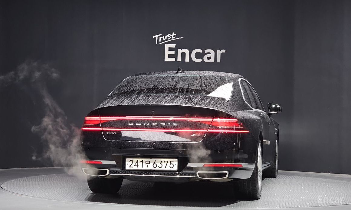  Genesis G90