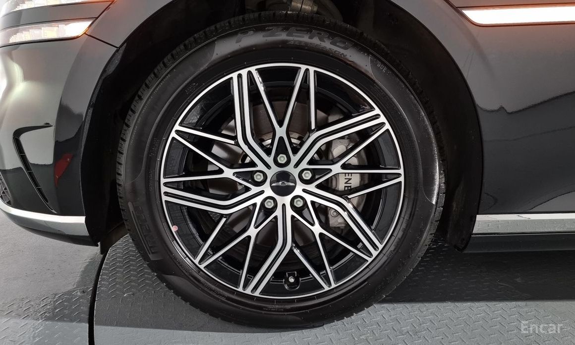  Genesis G90