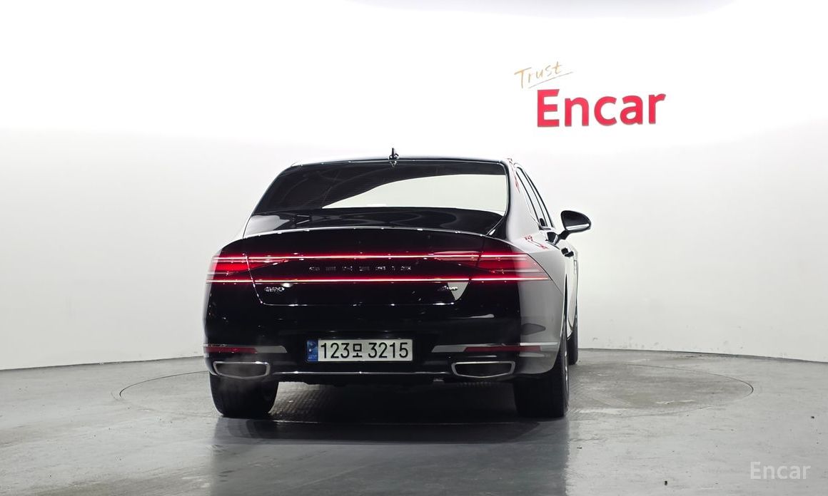  Genesis G90