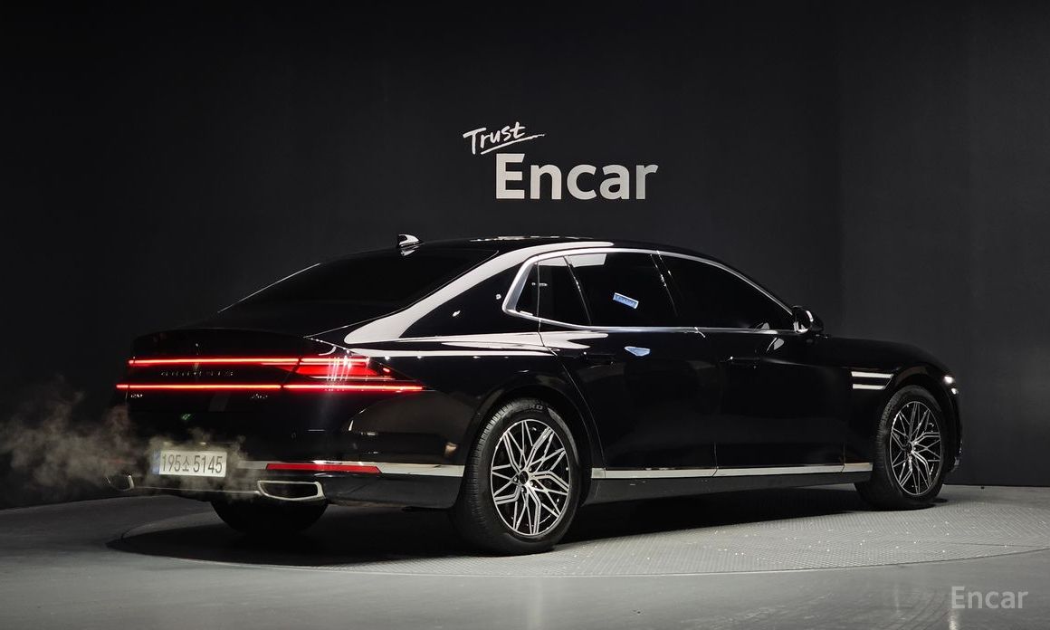  Genesis G90