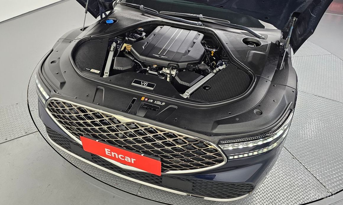 Genesis G90