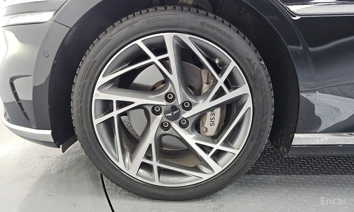  Genesis G90