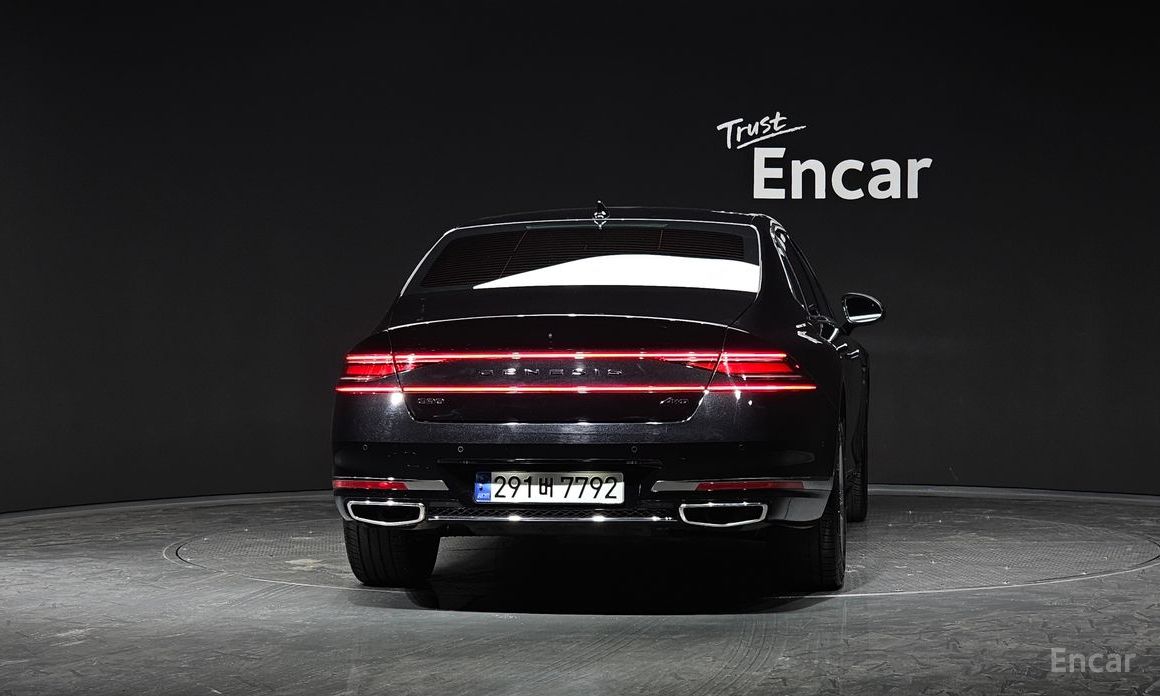 Genesis G90