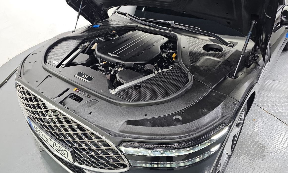  Genesis G90