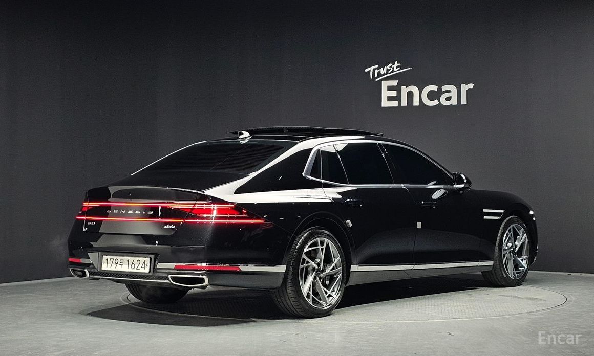  Genesis G90