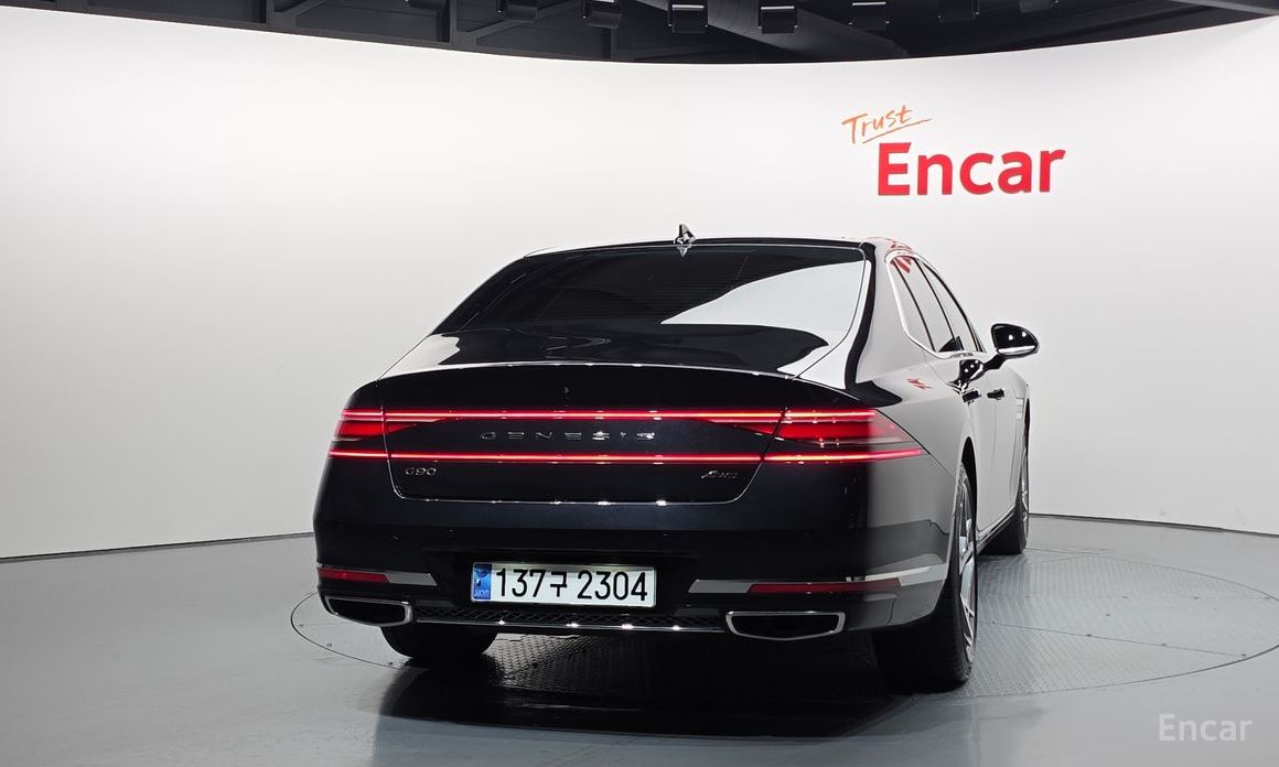  Genesis G90