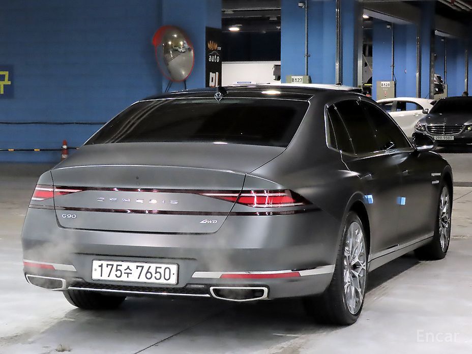  Genesis G90