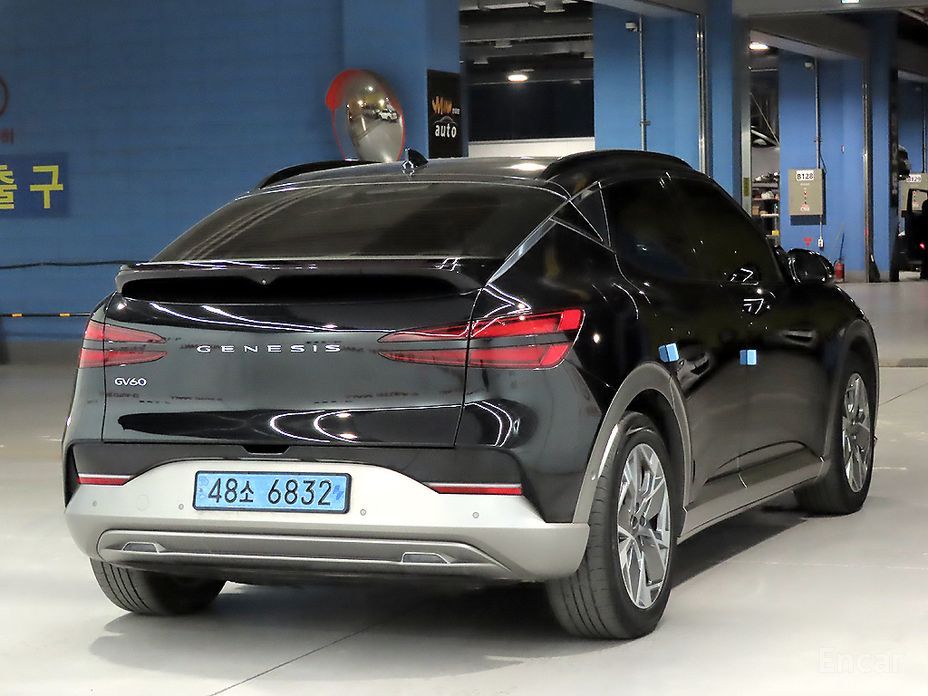  Genesis GV60