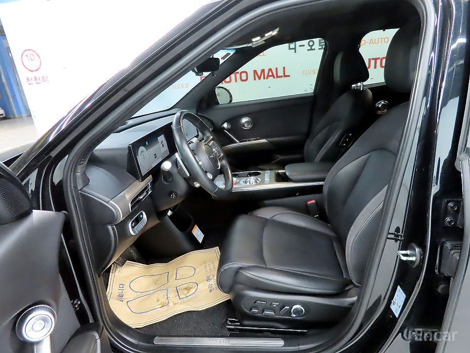  Genesis GV60