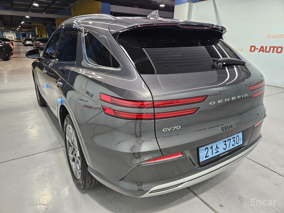  Genesis GV70