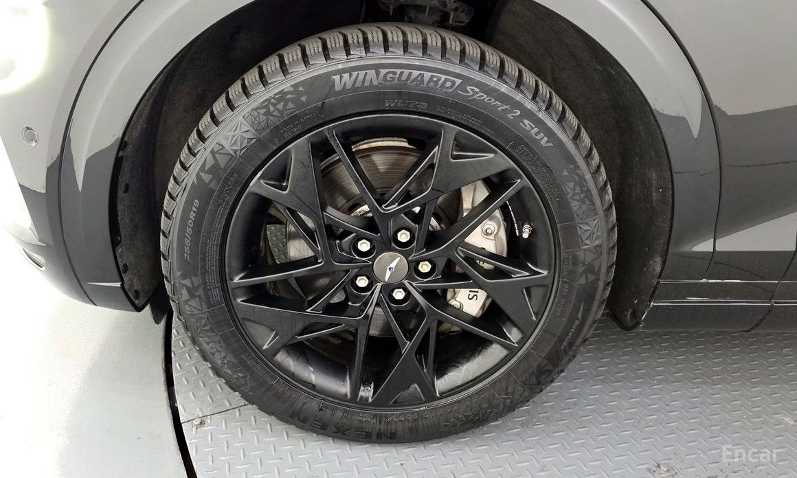  Genesis GV70