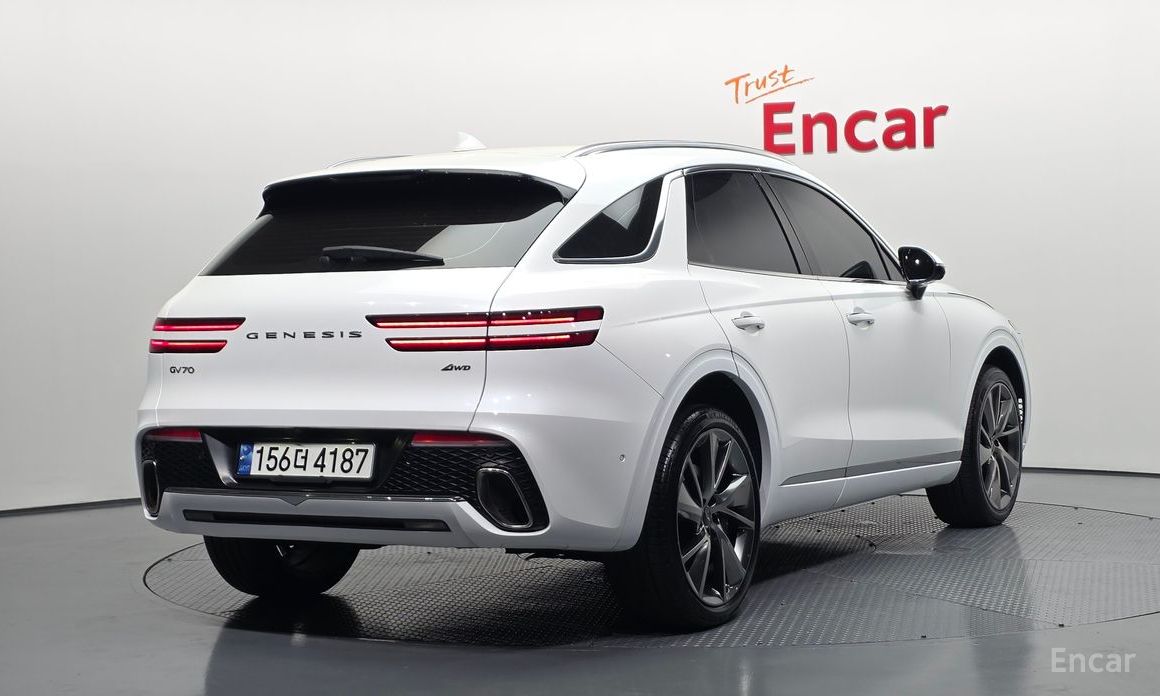  Genesis GV70