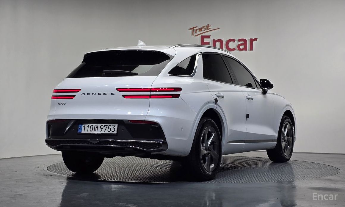  Genesis GV70