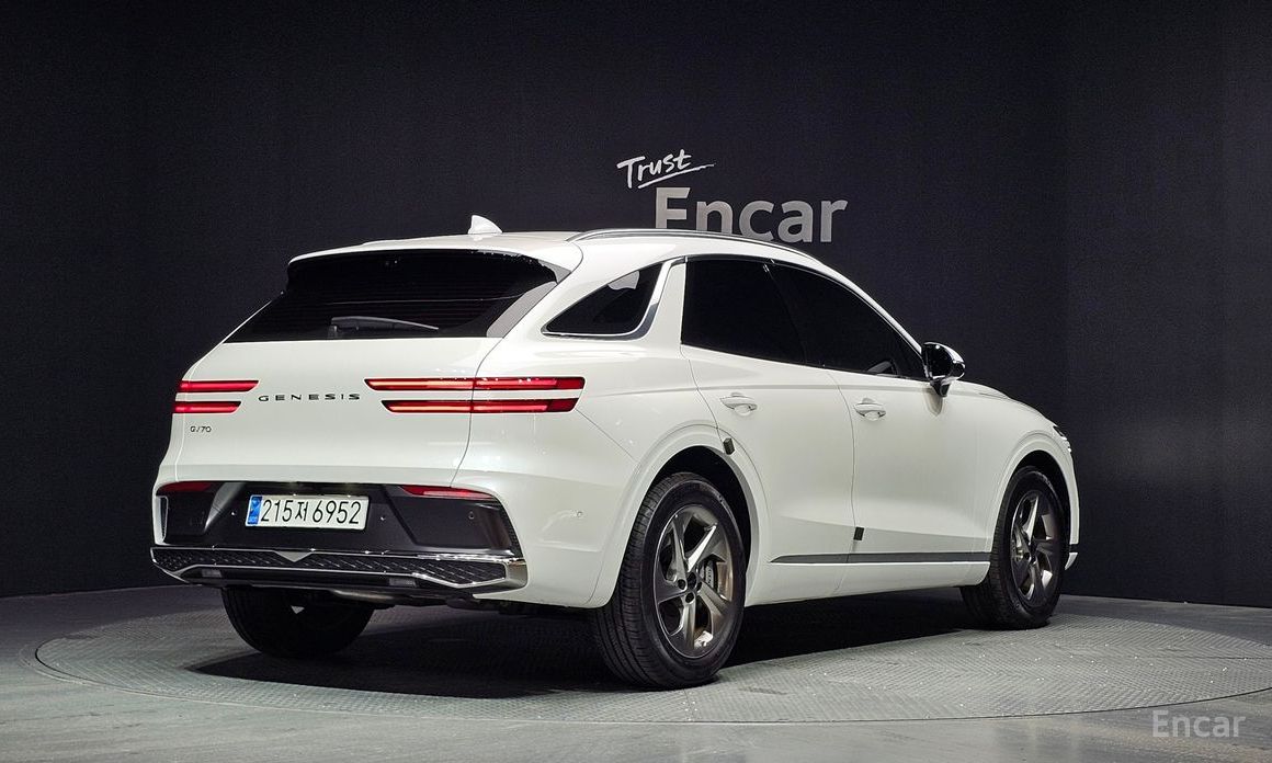  Genesis GV70
