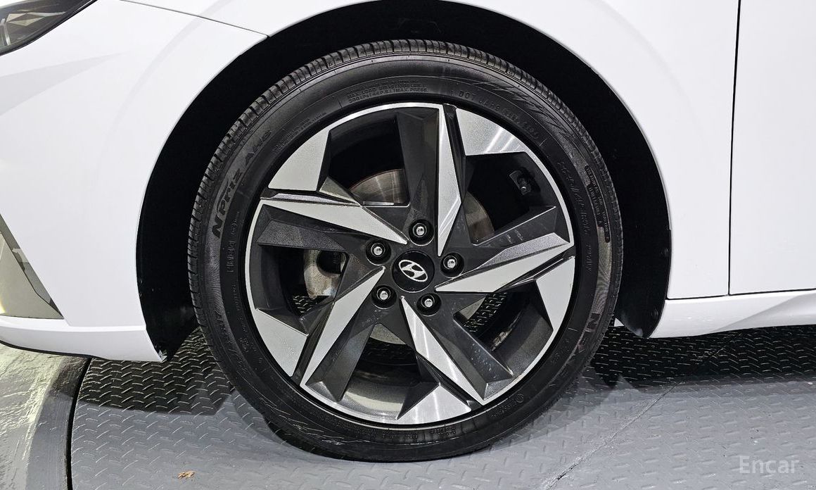  Hyundai AVANTE