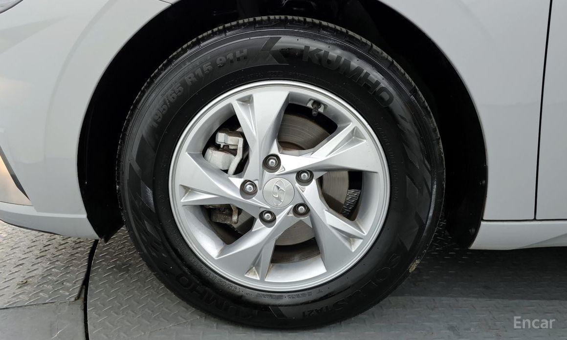  Hyundai AVANTE