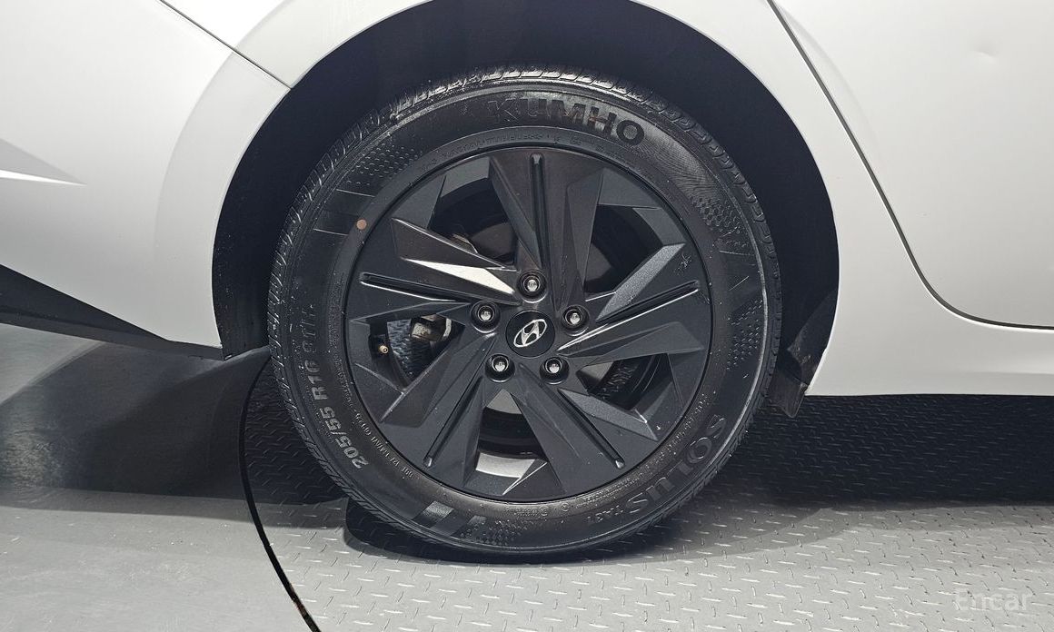  Hyundai AVANTE