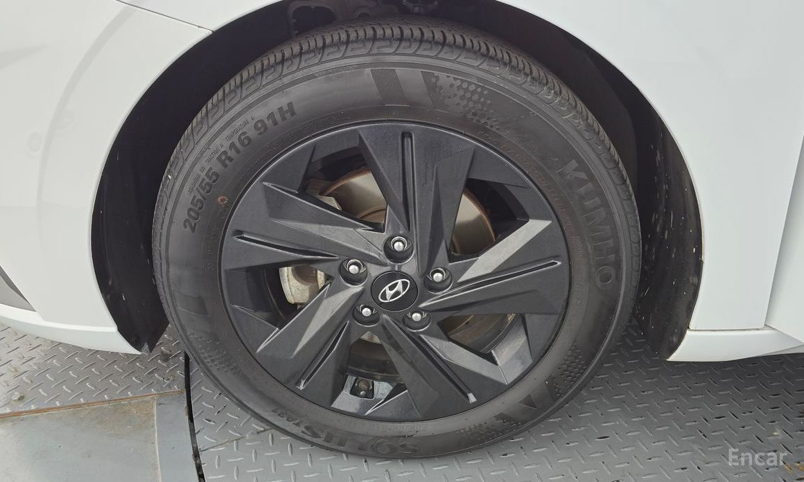  Hyundai AVANTE