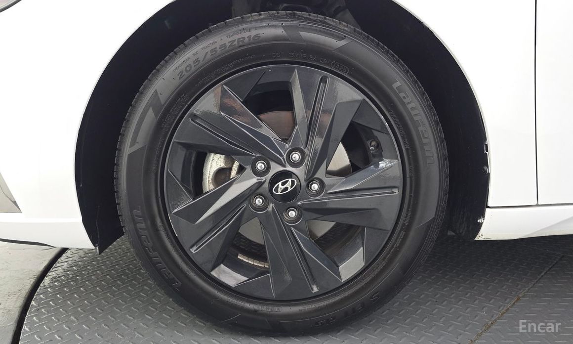  Hyundai AVANTE