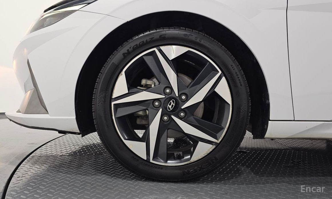  Hyundai AVANTE