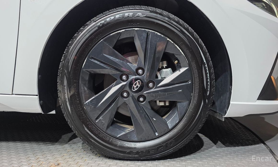  Hyundai AVANTE