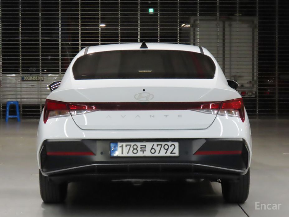  Hyundai AVANTE