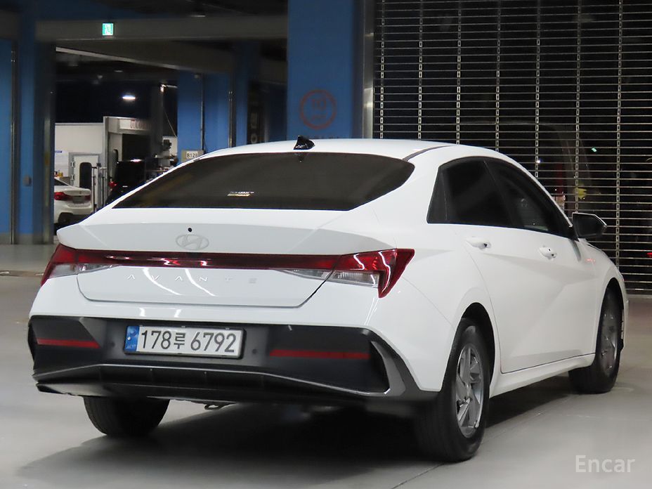  Hyundai AVANTE