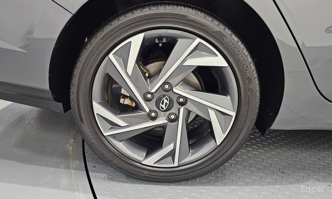  Hyundai AVANTE