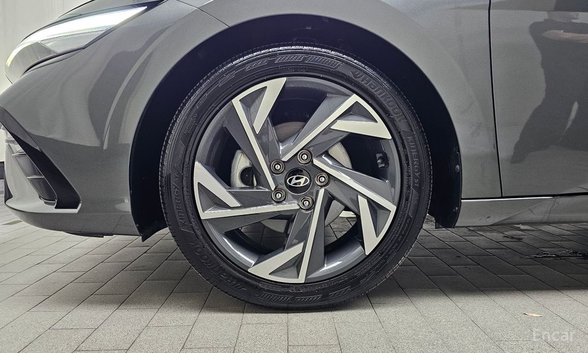  Hyundai AVANTE