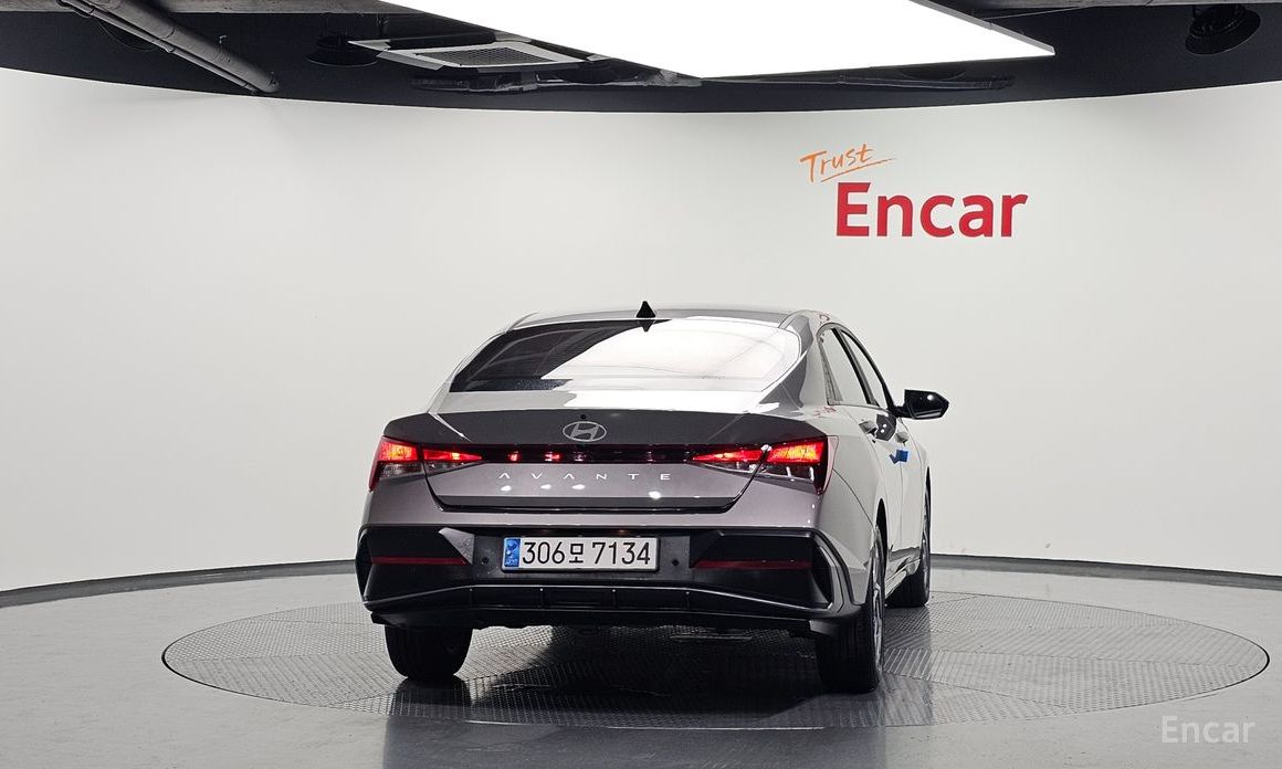  Hyundai AVANTE