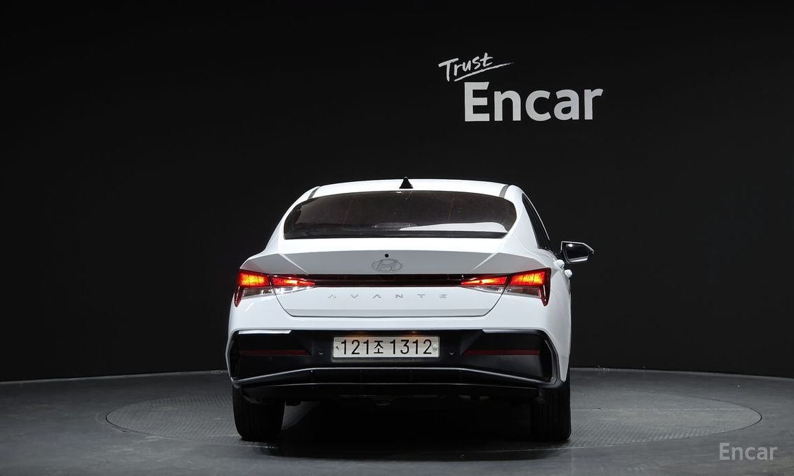  Hyundai AVANTE